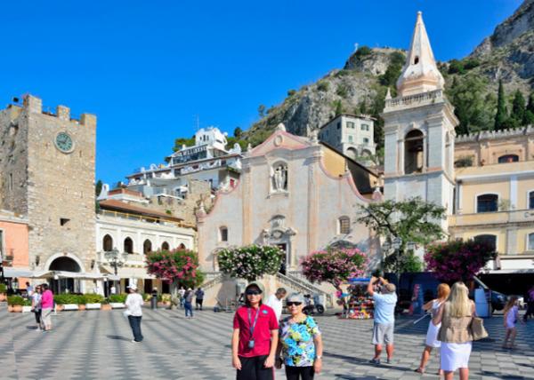 2015-07-02_Taoromina_Piazza IX Aprile 㳡-30001.JPG