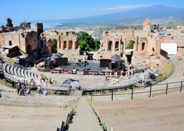2015-07-02_Taormina_Greek Theatre w Mt. Etna in the Background ϣ糡뱳İɻɽ-30001.JPG