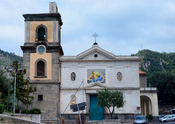 2015-06-14_Parrocchia SS. Trinit.jpg