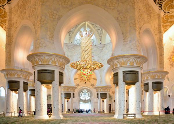 2013-12-07_Sheikh Zayed Grand Mosque_Main Prayer Hall Ҫ-360001.JPG