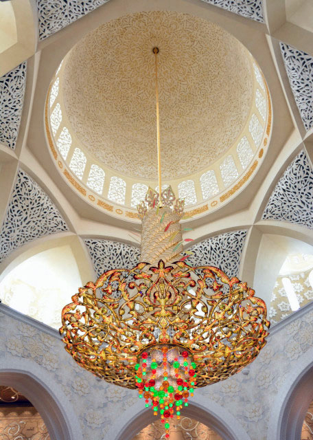 2013-12-07_Sheikh Zayed Grand Mosque_One of 7 Chandeliers from Faustig Ը˹յ-250001.JPG