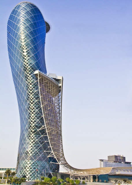 2013-12-07_Capital Gate, the World's Furthest Leaning Tower ׶šıб0001.JPG
