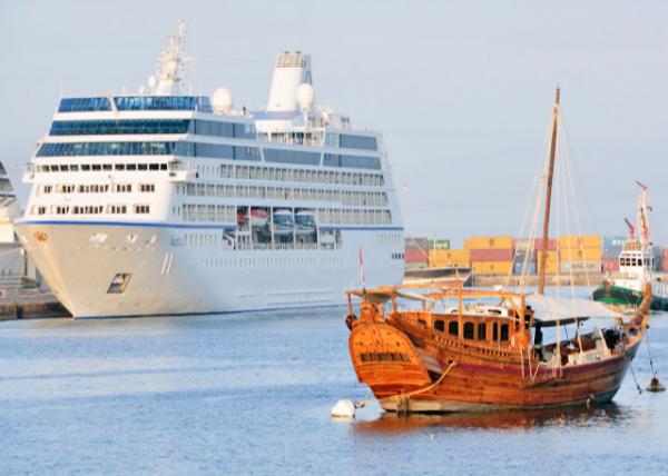 2013-12-11_Omani Dhow Φ-10001.JPG