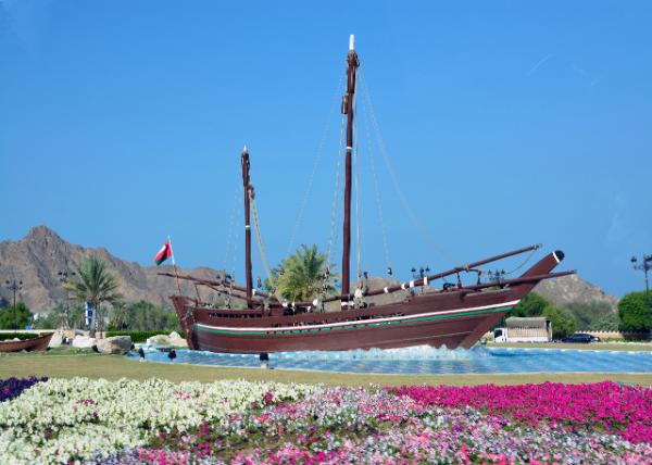 2013-12-11_Sohar boat @ Al Bustan Roundabout.jpg