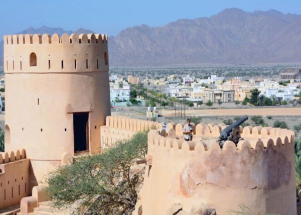 2013-12-11_Nakhl Fort_Battlements Ƕ-30001.JPG