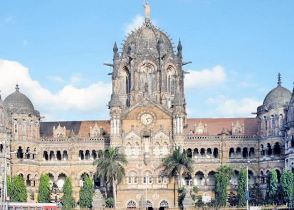 2013-12-14_Victoria Train Station-10001.JPG