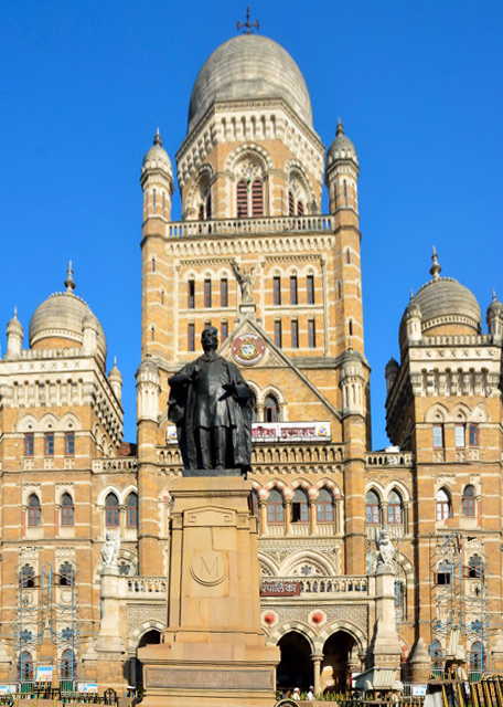 2013-12-14_Victoria Train Station-50001.JPG