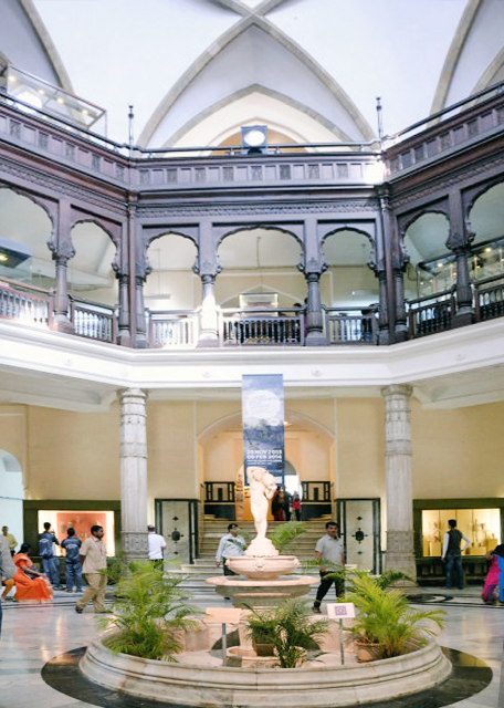 2013-12-14_Prince of Wales Museum_Main Lobby ʿݡ-30001.JPG