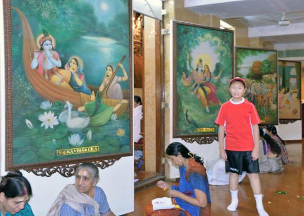 2013-12-14_Temple_Hare Krishna-60001.JPG