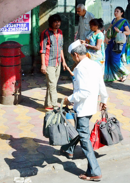 2013-12-14_Dabbewallas -10001.JPG