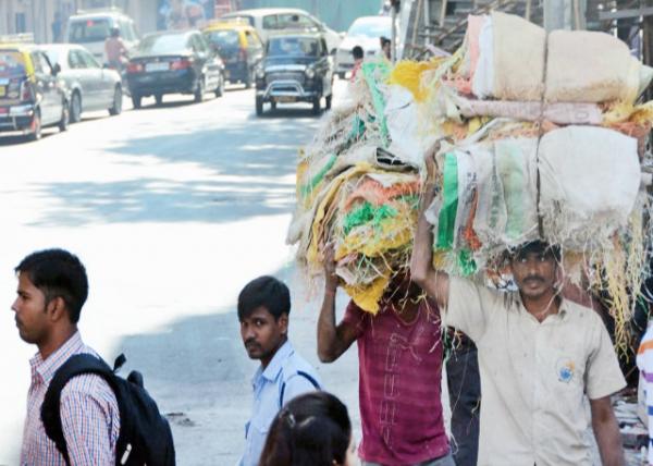 2013-12-14_Carrying on the Head ͷػ0001.JPG