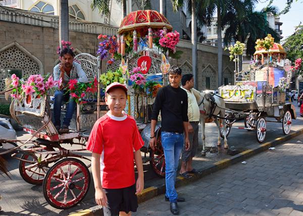 2013-12-14_Mumbais Iconic Horse Carriages.jpg