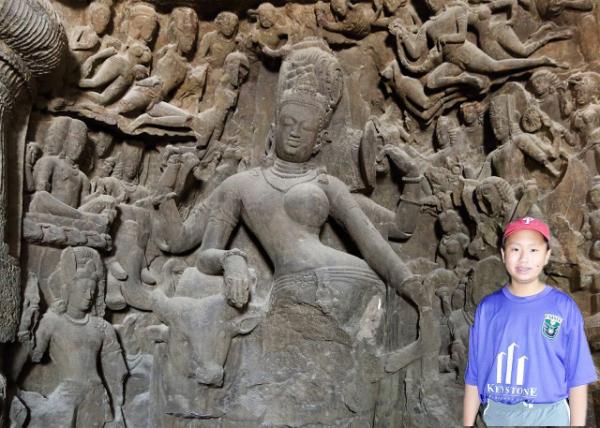 2013-12-15_Elephanta_Ardhanarishvara (Centre) Half Female (Parvati) & Half Male (Shiva) Ůʪ-50001.JPG