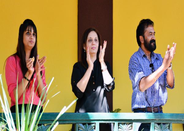 2013-12-16_Home of Otto de Oliveira Fernandes_Hosts.jpg