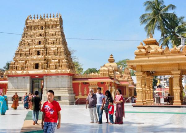 2013-12-17_Gokarnanatha Kshethra a Sacred Space Dedicated to Lord Shiva 꿨ɪʲ-50001.JPG