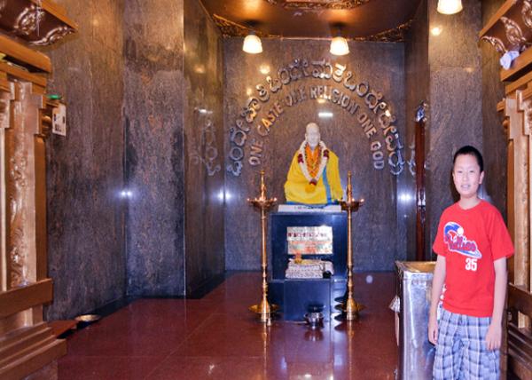 2013-12-17_Sree Narayana Guru One Caste, One religion, & One God for All Human Beings ɡ³.jpg
