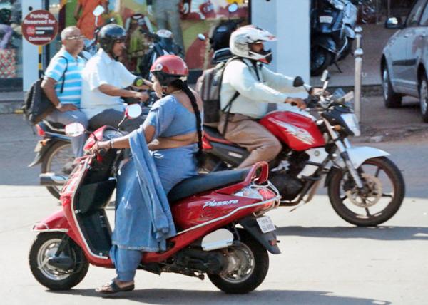 2013-12-17_Motorcycles_Women are no inferior to men ü0001.JPG