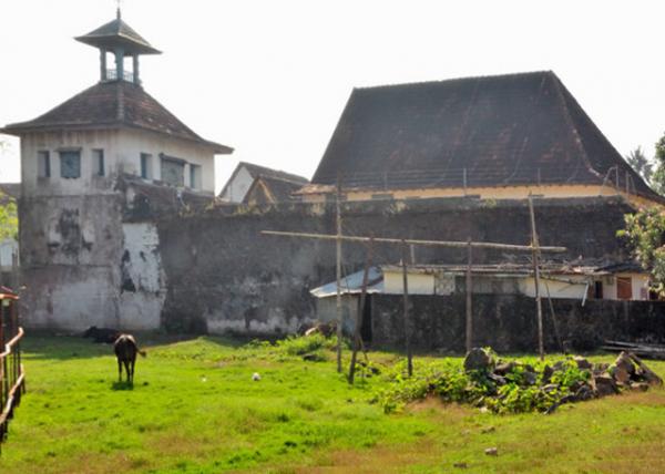 2013-12-18_Paradesi Synagogue Built in 1568, the Oldest Synagogue in India ̫-10001.JPG