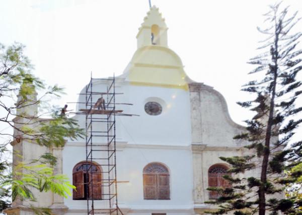 2013-12-18_St. Francis Church ʥ-10001.JPG