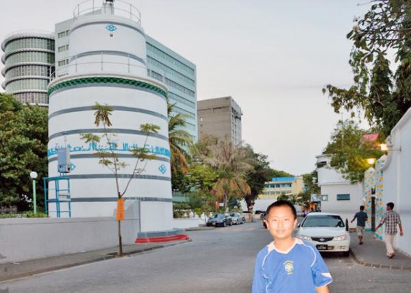 2013-12-19_The Mal Friday Mosque 0001.JPG