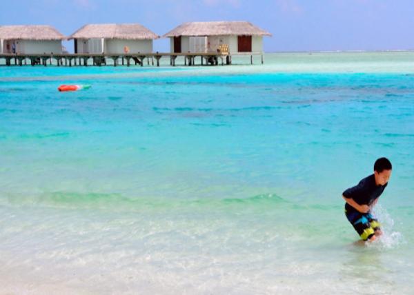 2013-12-20_Dhonveli Beach_Overwater Bungalows ˮƽ-100001.JPG
