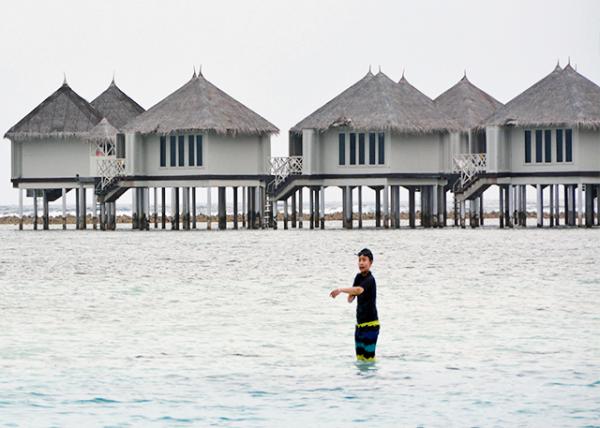 2013-12-20_Water Bungalows @ Cinnamon Dhonveli w Tranquil Surroundings.jpg