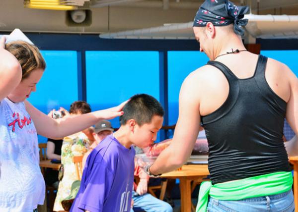 2013-12-21_Kiss A Red Sea Bass Ǻ0001.JPG