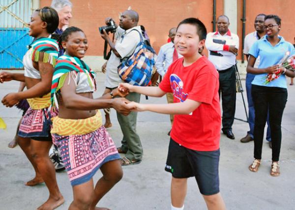 2013-12-26_Mombasa Port ɰ-10001.JPG