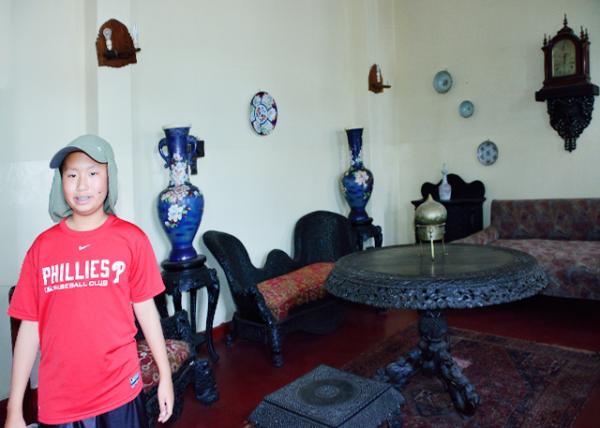 2013-12-27_Beit el-Sahel_Sultan's Palace Living Rmյʹ-80001.jpg