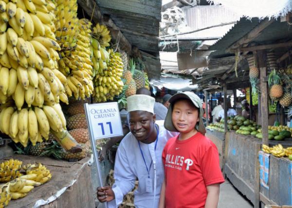 2013-12-27_Central Market Darajani_Fruit Stallss ˮ̯-30001.JPG