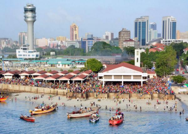 2013-12-28_Harbor Control Tower Kigamboni ۿ0001.JPG