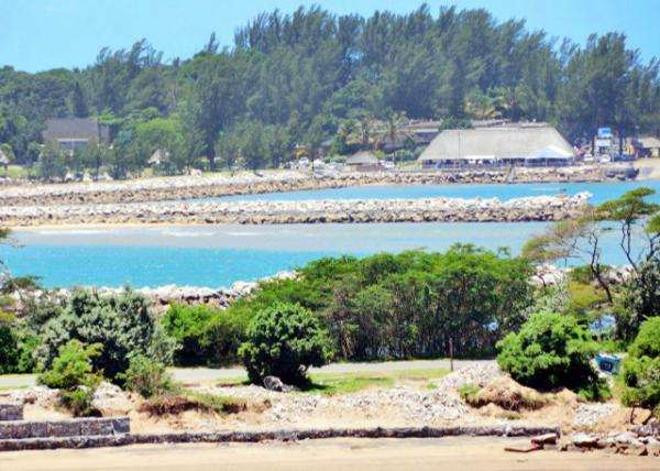 2014-01-03_Richard's Bay_Breakwaters -20001.JPG