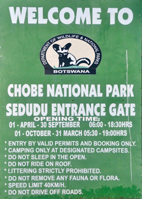 2014-01-08_Chobe NP Sedudu Tntrance Gate0001.JPG