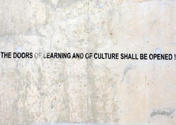 2014-01-10_Kliptown Walter Sisulu Square_The Doors of Learning & Culture Shall be Opened ѧϰĻ֮ż-40001.JPG