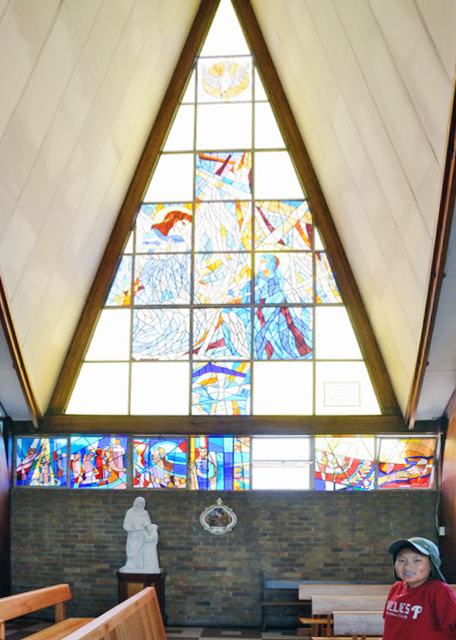 2014-01-10_Regina Mundi Stained Glass of Virgin Mary's Life Gifted by Poland һɫ-30001.JPG