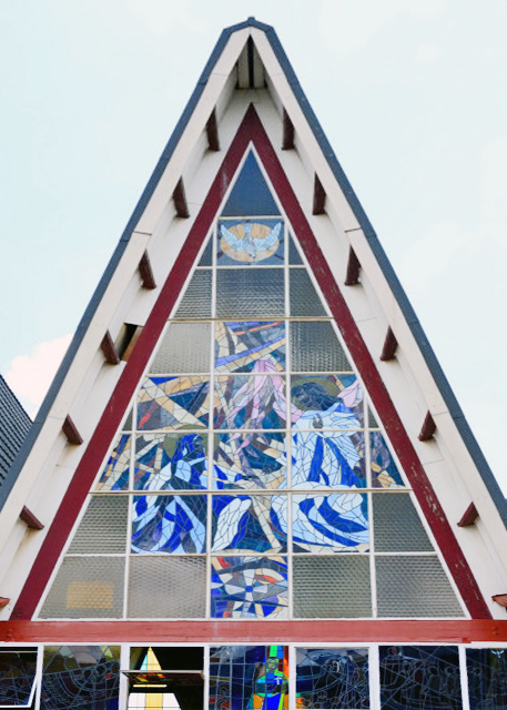 2014-01-10_Regina Mundi Stained Glass of Virgin Mary's Life Gifted by Poland һɫ-40001.JPG