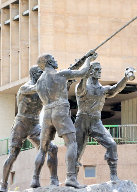 2014-01-10_Sculpture_Statue of Miners 󹤵0001.JPG