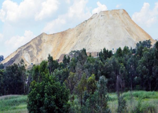 2014-01-10_Radioactive City_Water Ground & Mine Dumps رˮɽ-30001.JPG