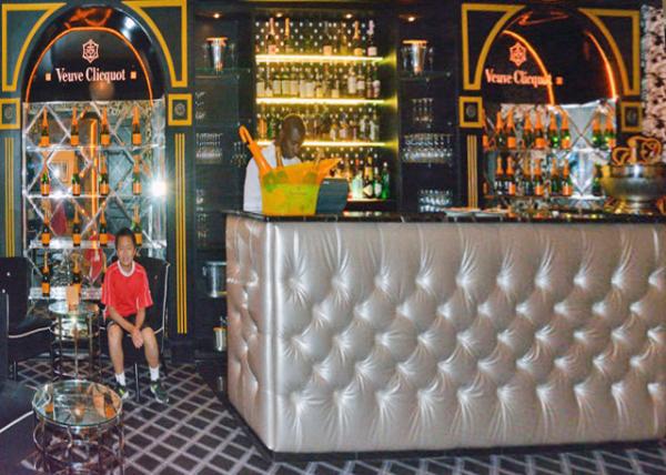 2014-01-09_54 on Bath Hotel-30001.JPG