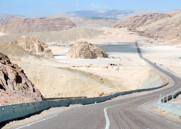 04-04-11_ Mt. Sinai Highway ɽٹ·0001.JPG