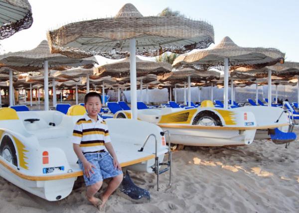 04-03-11_ Beach Huts in Naama Bay of Red Sea_  Sharm El Sheikh ̲С-0001.JPG