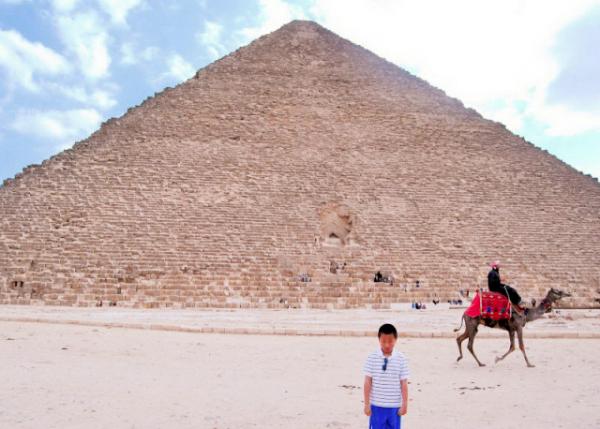 04-05-11_ Khufu Pyramid_ Giza-10001.JPG