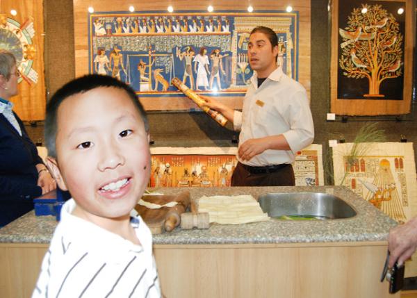 04-05-11_ Book of the Dead @ Papyrus Shop, Giza ֽɯݻ꡶顷-10001.JPG