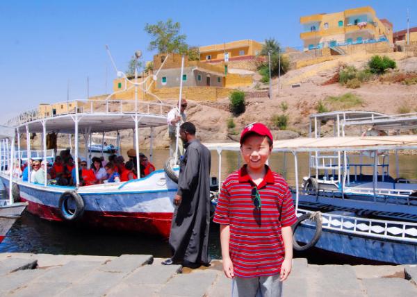 04-06-11_ Ferry Near Aswan Dam ˹ӸĶ0001.JPG