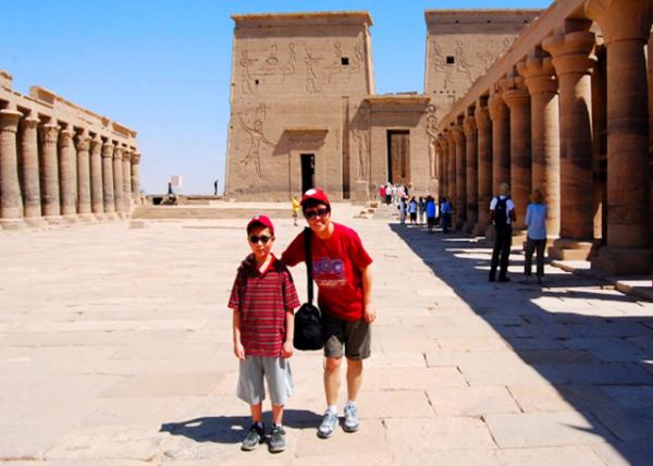 04-06-11_ Courtyard Flanked by Colomnades in Temple of Philae_ Aswan-110001.JPG