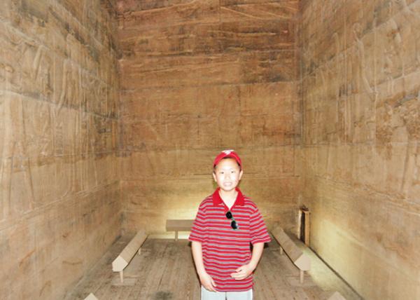 04-06-11_ The Sacred Barque ʥ0001.JPG