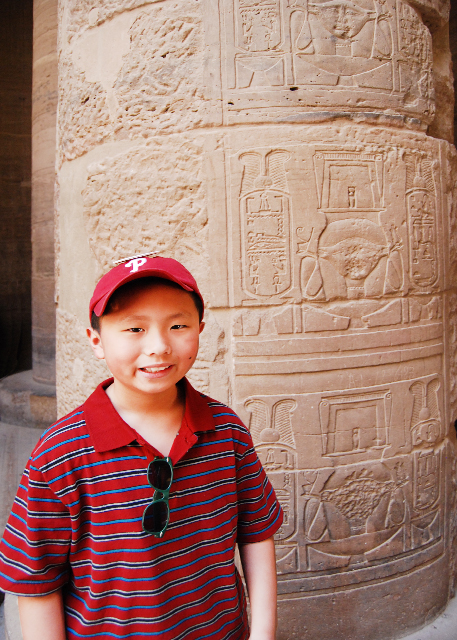 04-06-11_ Vestibule_A Stone Pillar w Hieroglyphics0001.jpg