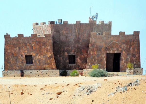 04-06-11_ Checkpoint in Western Desert ɳĮվ0001.JPG