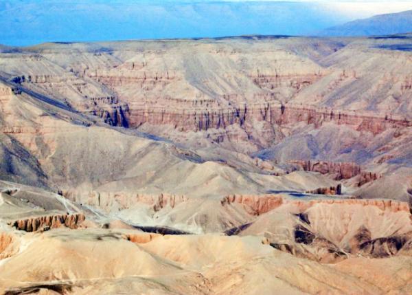 04-08-11_ The Necropolis @ the foothill of Theban Hills on the West Bank of the Nile_ Thebes-10001.JPG