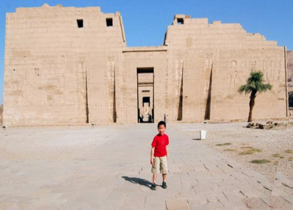 04-08-11_ 1st Pylon & the Forecourt һǰԺ-20001.JPG